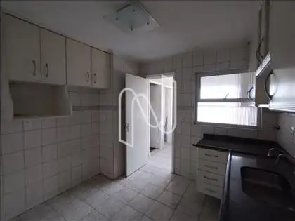 COZINHA COM ARMÁRIOS 