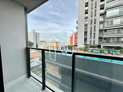 VARANDA   COM VISTA PARA PISCINA 