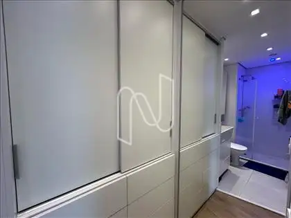CLOSET 