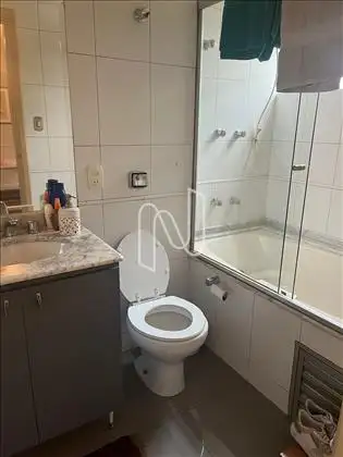 BANHEIRO COM BANHEIRA 