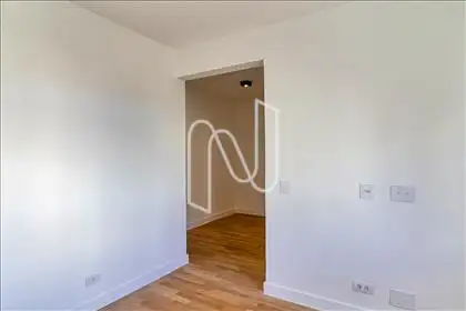 SUITE  