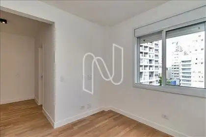 SUITE  