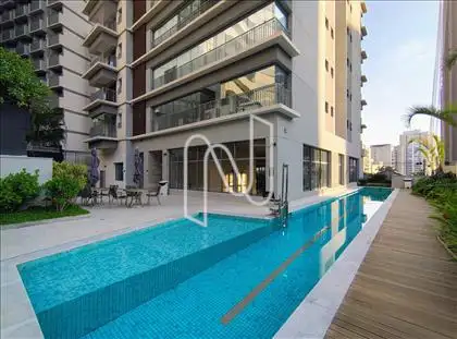PISCINA 