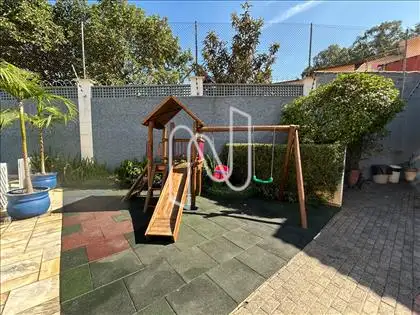 PLAYGROUND 