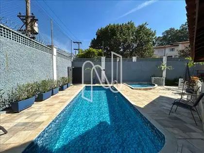 PISCINA 