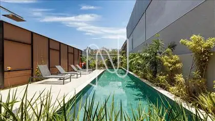PISCINA 