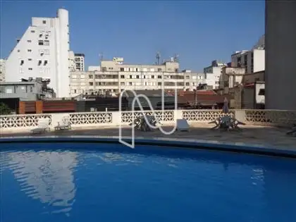 PISCINA 