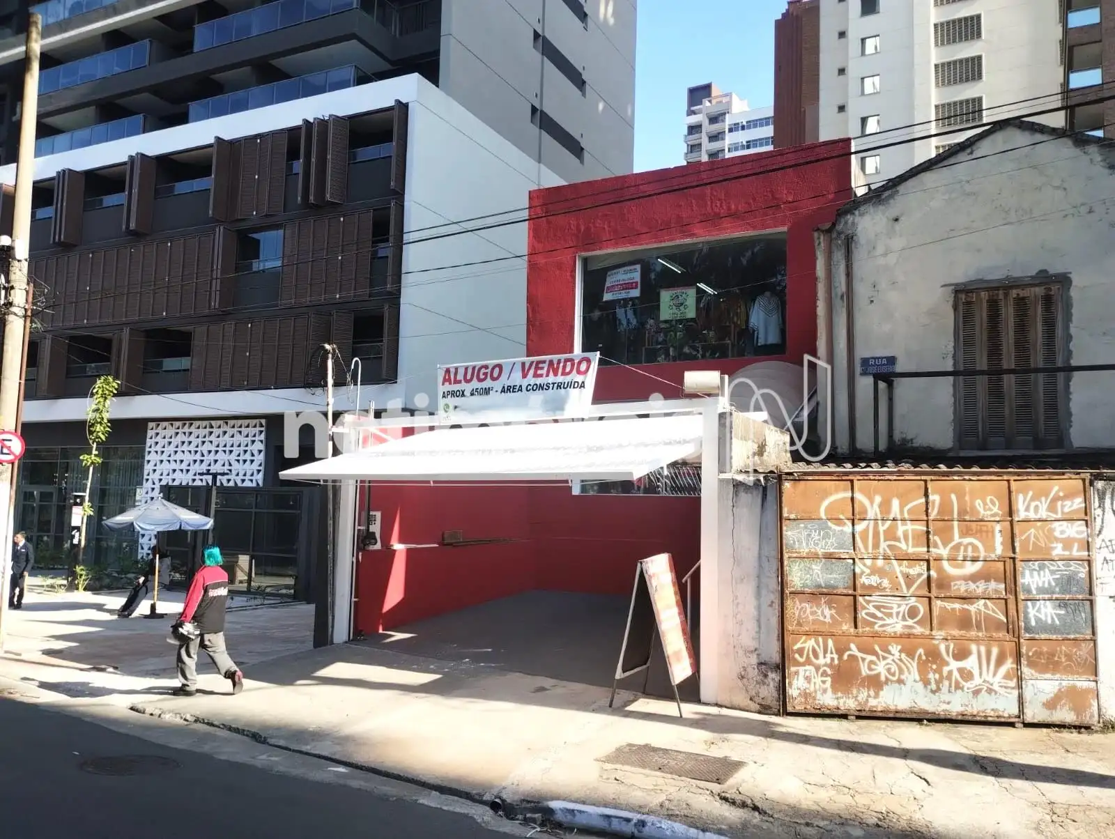  FACHADA