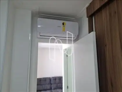 Ar condicionado no dormitório 