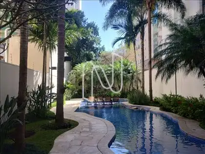 PISCINA EXTERNA COM DECK 
