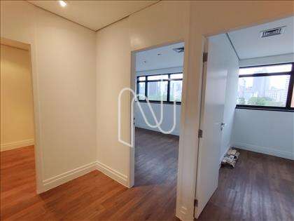 Sala com divisórias  