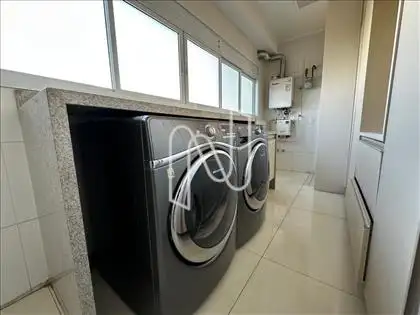 ÁREA SERVIÇO EQUIPADA
