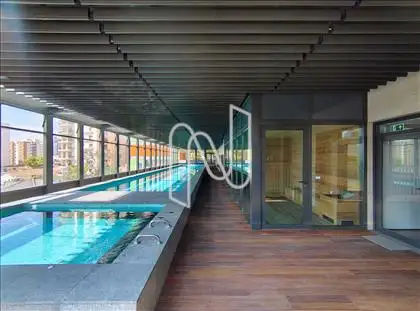 PISCINA 