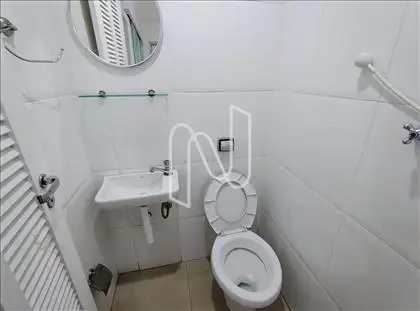  WC DE EMPREGADA