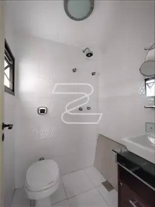 2º PAVIMENTO - BANHEIRO DA SUÍTE 