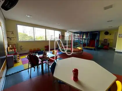 PLAYGROUND IN DOOR