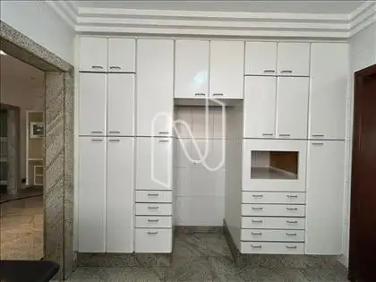 armário com despensa embutida 