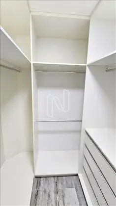 CLOSET 