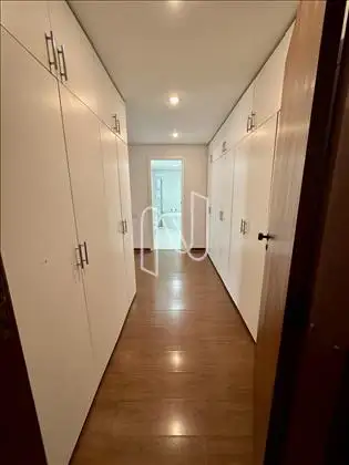 CLOSET 
