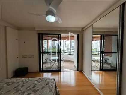 suíte master com sacada