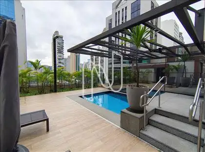 PISCINA 