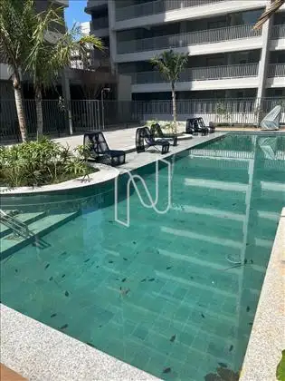 PISCINA 