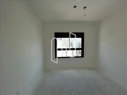 SUITE 