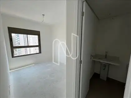  SUITE
