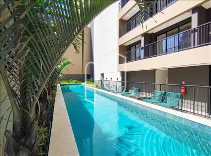 PISCINA 