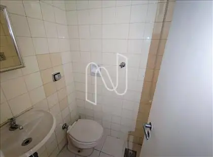 WC DE EMPREGADA 