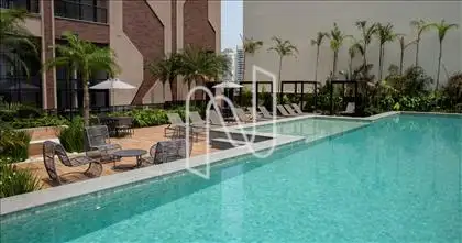PISCINA 