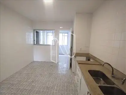 COZINHA ESPAÇOSA  