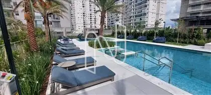 PISCINA 