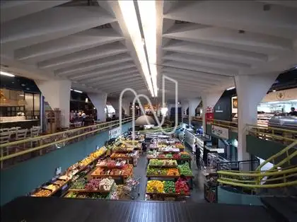 ÁREA INTERNA DO MERCADO MUNICIPAL 