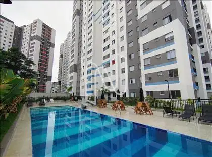 PISCINA 