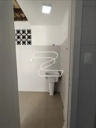 ÁREA SERVIÇO