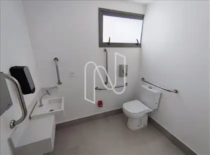 BANHEIRO COMPARTILHADO 