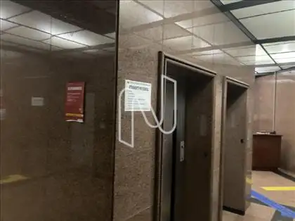 Pav. Térreo - Hall dos Elevadores. 