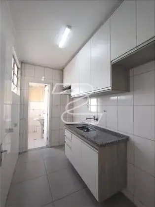 COZINHA PLANEJADA COM VENTILAÇÃO NATURAL 