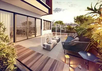 LOUNGE 