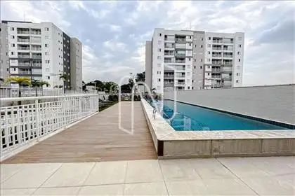 PISCINA 