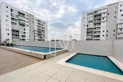 PISCINA 