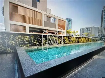 PISCINA 