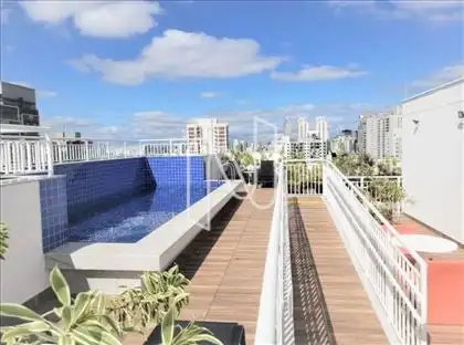 PISCINA 