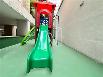PLAYGROUND 