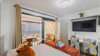 QUARTO E VARANDA 