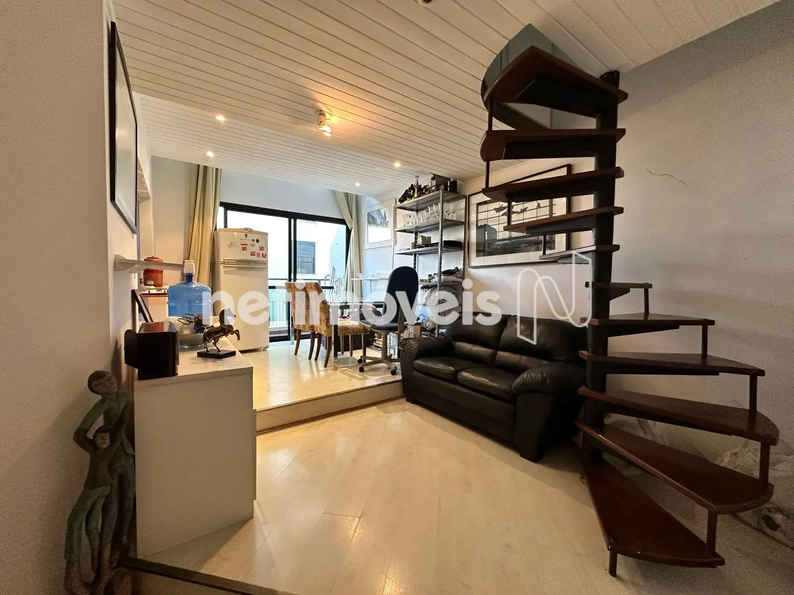  SALA
