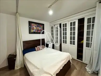 SUITE 