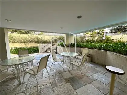 PISCINA 