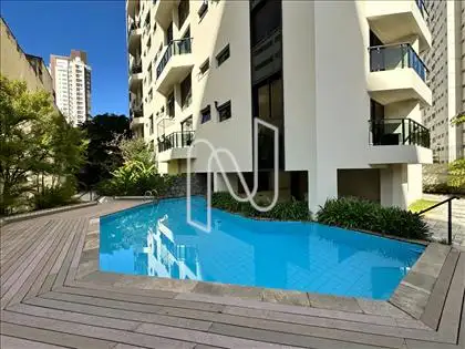 PISCINA 